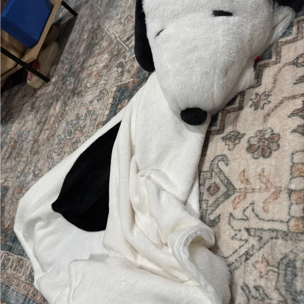Peanuts Snoopy Hooded Throw Blanket - Black and White 30in x 50in